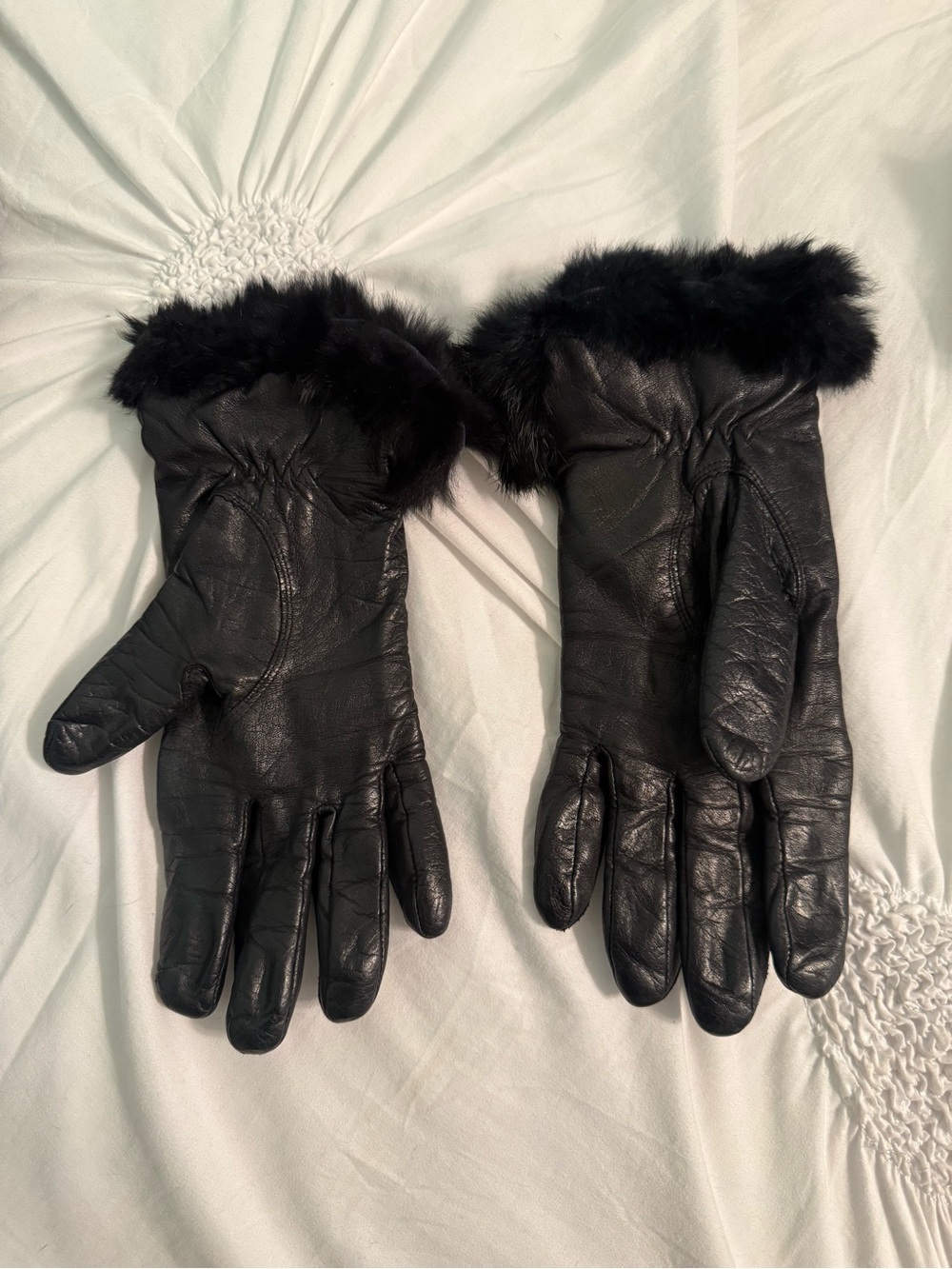 Vintage Leather and Real Fur Cashmere Lined Gloves - Picture 3 of 4
